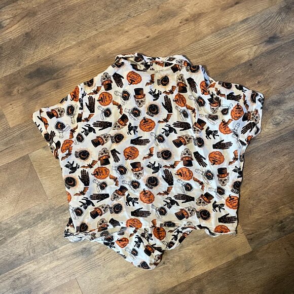 SPIRIT HALLOWEEN Spooky Print Button Up - Picture 4 of 4